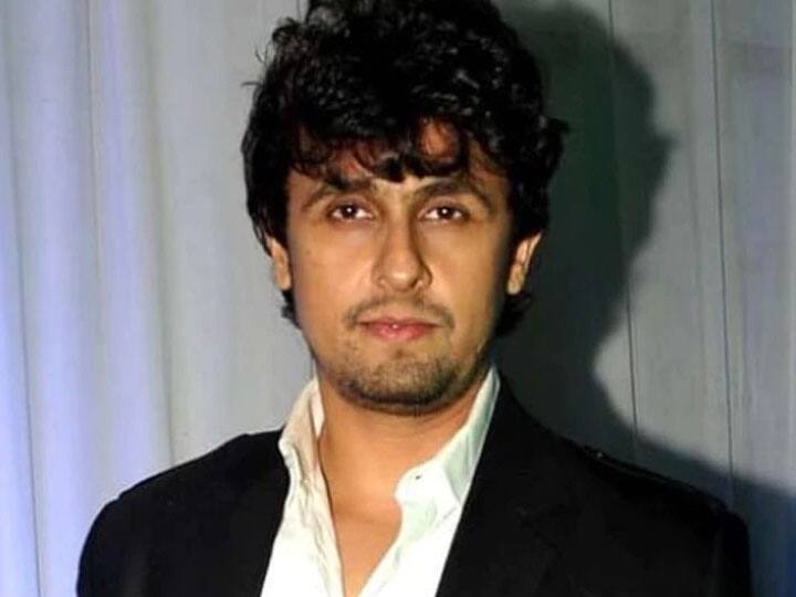 सोनू ने कई म्यूजिक कंपनियों पर केवल उनके गाने बजाकर और अपने सिंगर का पक्ष लेने का आरोप लगाया और कहा कि म्यूजिक कंपनियां के कई निर्माता अपने गाने को बजाने के लिए कहते हैं. संगीत कंपनियां अपने कलाकारों को बढ़ावा देती हैं. भले ही कोई और कंटेस्टेंट तारीफ के काबिल क्यों न हो.