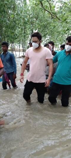 Soham Chakraborty on Yaas Cyclone: হাঁটুজল বেয়ে চণ্ডীপুরে ইয়াস ক্ষয়ক্ষতি ঘুরে দেখলেন বিধায়ক সোহম