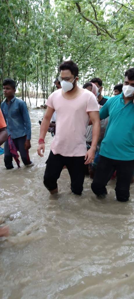 বঙ্গে ইয়াসের আঘাত সবথেকে বেশি পড়েছে পূর্ব মেদিনীপুরে। সেই জেলাতেই অবস্থিত চণ্ডীপুরের বিধায়ক সোহম।