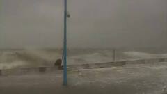 Cyclone Yaas: ঘূর্ণিঝড় ইয়াস আছড়ে পড়ার আগে উত্তাল সমুদ্র ওড়িশার বালেশ্বরে, সর্বোচ্চ গতি হতে পারে ১৫৫ কিমি প্রতি ঘণ্টা