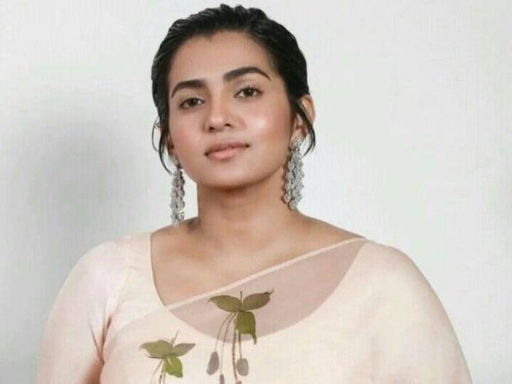 2013-ஆம் ஆண்டு பரத் பாலா இயக்கத்தில் பிரபல நடிகர் தனுஷ் நடிப்பில் வெளியான மரியான் திரைப்படம் பார்வதிக்கு நல்ல பெயரை பெற்றுத்தந்தது.