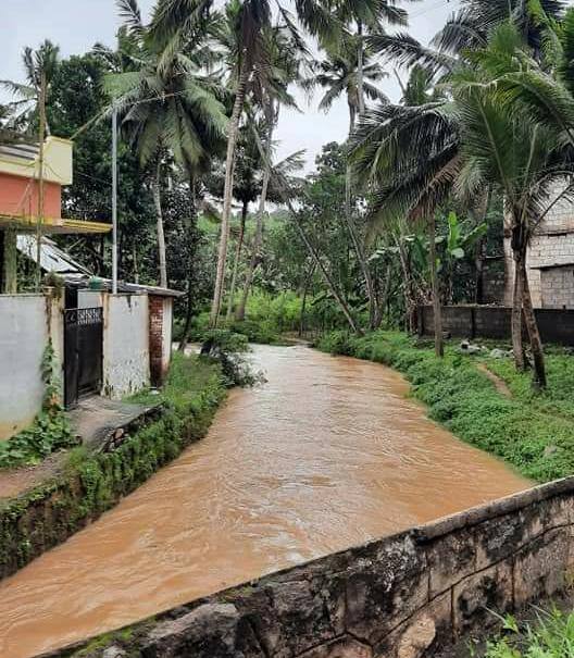 பாசன கால்வாய்களில் வெள்ளப்பெருக்கு ஏற்பட்டுள்ளது