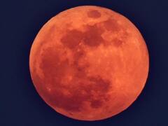 வாராயோ வெண்ணிலாவே... உலகம் முழுவதும் காணப்பட்ட சூப்பர் சிவப்பு நிலா!