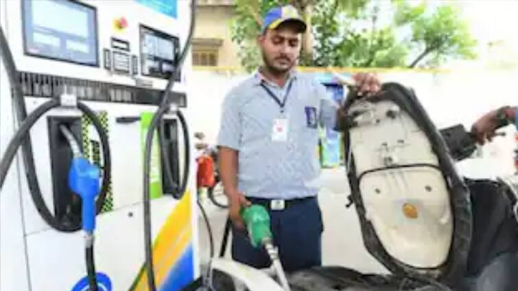 petrol and diesel rate today petrol and diesel prices price in on june 7 Petrol and diesel prices Today: ‛தாவுடா தாவு...’ தொடர்ந்து உயரும் பெட்ரோல், டீசல் விலை!