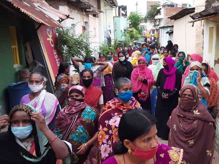 Kerala plantation workers' roar வீட்டை விற்று சாப்பிடும் நிலையில் தோட்டத் தொழிலாளர்கள்!