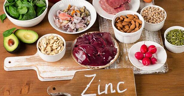 zinc is necessary for human body, know how to fulfill zinc requirements કોરોનાથી બચવા શરીરમાં ઝિંક હોવુ જરૂરી, ઝિંકની કમીથી શરીર પર શું થાય છે અસર ને તેને મેળવવા શું કરશો, જાણો.....