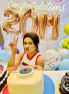 19-Year-Old Avneet Kaur Of Aladdin Fame Reaches 20 Million Followers On Instagram; Here’s How She Celebrated