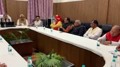 Tirath कैबिनेट की कल होगी बैठक , कोरोना कर्फ्यू पर हो सकता है फैसला