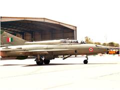 पायलट अभिनव चौधरी की याद में IAF चीफ ने मिग21-बाइसन से 'मिसिंग-मैन' फॉर्मेशन में उड़ान भरी