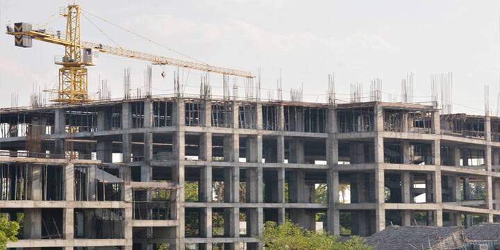 করোনাভাইরাস টিকা নিয়ে নির্মাণ শিল্পে কাজ চালানো যাবে। সে ক্ষেত্রে যাবতীয় করোনা-বিধি পালনের বিষয়টি বাধ্যতামূলক।