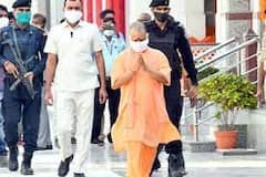 CORONA संकट पर एक्शन में CM Yogi, Basti- Siddharthnagar के बाद Lucknow में करेंगे अहम बैठक