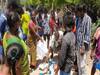 பதுக்கப்பட்ட பாக்கெட் சாராயம்; பறிமுதல் செய்த கிராம மக்கள்!