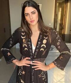 Virat Kohliની એક્સ ગર્લફ્રેન્ડ એક્ટ્રેસની હૉટ તસવીરો વાયરલ, એકસમયે બન્ને એકબીજાના ગળાડુબ પ્રેમમાં હતા, જુઓ.....