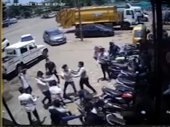 Anna Bansode : पिंपरीतील राष्ट्रवादी आमदार अण्णा बनसोडे यांच्या मुलासह चौघांना अटक