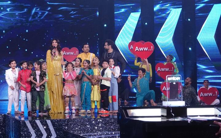 इस शो में शिल्पा की वापसी से सब लोग बहुत खुश हैं. शिल्पा की वापसी को लेकर भी इस बार कुछ खास होगा.