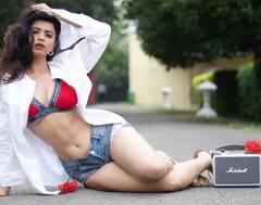 Photos: હૉટ તસવીરોના કારણે ચર્ચામાં રહે છે આ એક્ટ્રેસ, કહ્યું- મારી બૉડી હૉટ છે તો કેમ ના બતાઉં?