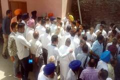 Jaunpur:ग्राम पंचायत की बैठक में 'कुर्सी युद्ध', मामूली विवाद को लेकर हुआ घमासान| News@4