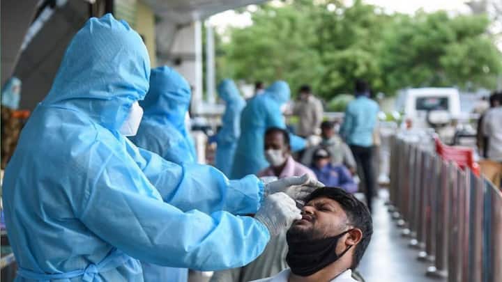 Maharashtra Coronavirus: 20,295 new active cases, 31,964 recovered in last 24 hours in state राज्यात शनिवारी सहा जिल्ह्यांमध्ये हजारच्या घरात नवीन कोरोना रुग्णांची नोंद, साताऱ्यात सर्वाधिक 2177 रुग्ण