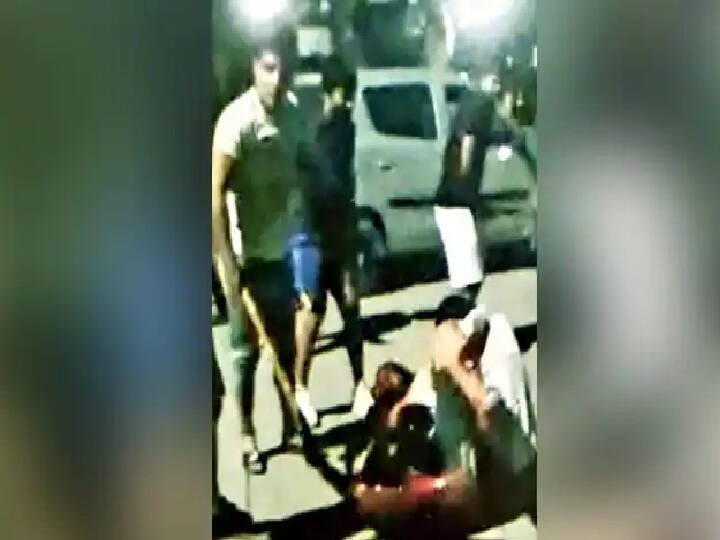 Images Show Olympian Sushil Kumar Attacking Wrestler சக வீரரை கொடூரமாக தாக்கும் மல்யுத்த வீரர் சுஷில் குமார் - வெளியான புகைப்படங்கள்