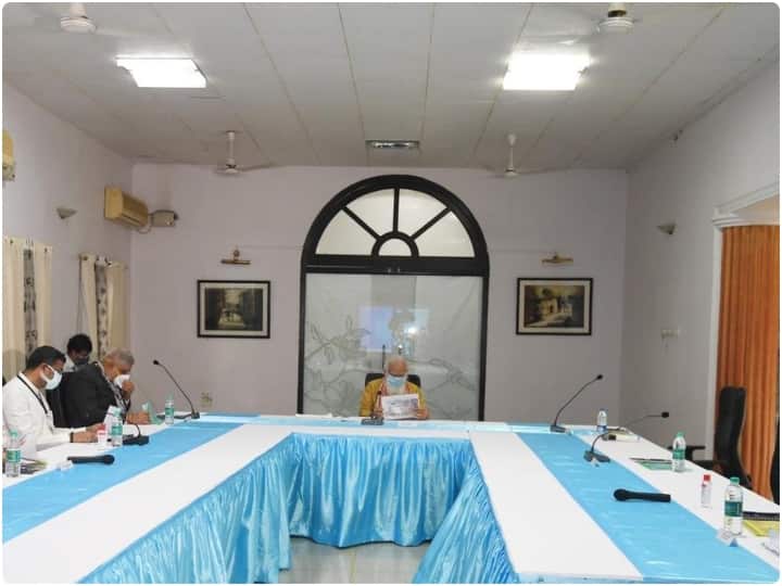 पीएम मोदी के साथ समीक्षा बैठक में देर से पहुंचीं सीएम ममता बनर्जी, चक्रवात यास से हुए नुकसान की रिपोर्ट सौंपी