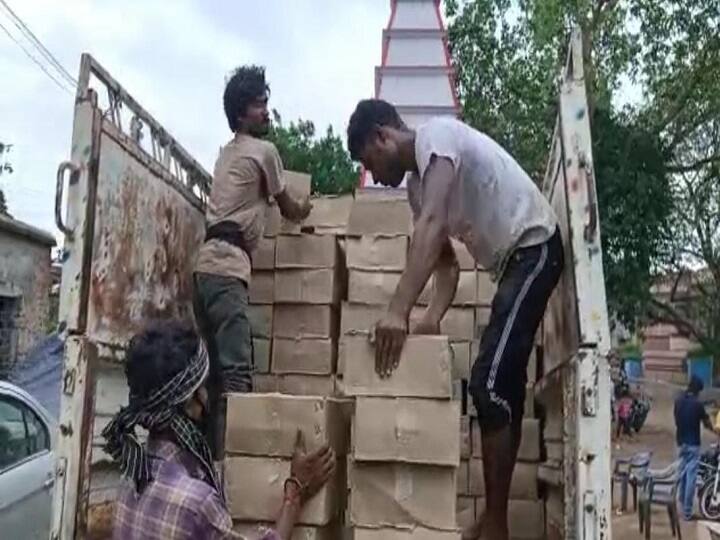 झारखंड: उत्पाद विभाग की टीम ने जब्त की 90 लाख रुपये की शराब, बिहार में खपाने के फिराक में थे तस्कर