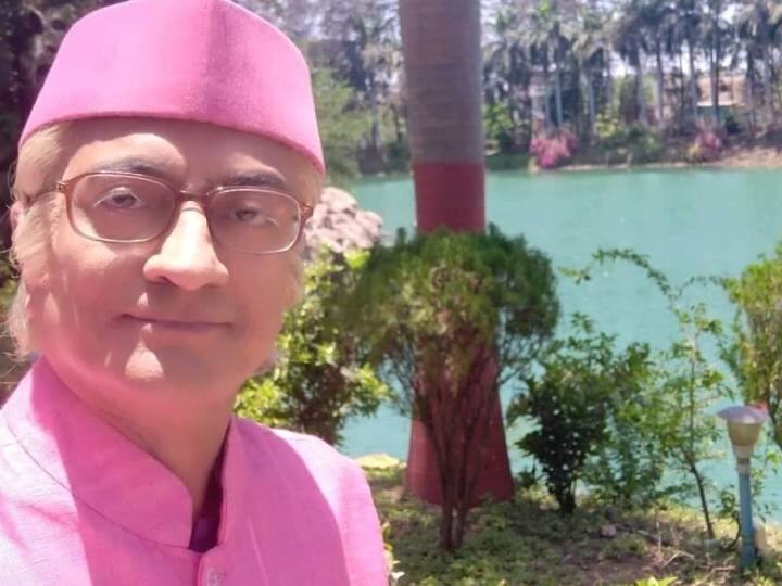 शो में जेठालाल के पिता चंपकलाल का किरदार निभाने वाले अमित भट्ट 70 से 80 हजार रुपए लेते हैं.