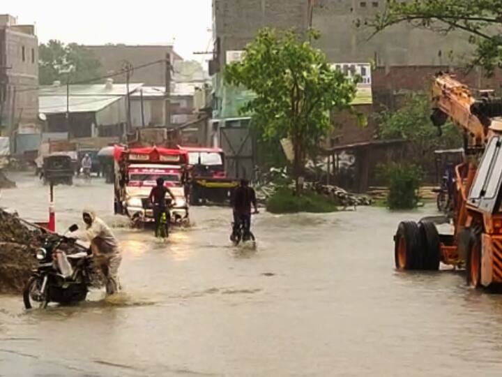 बिहारः तेज हवाओं के साथ हुई बारिश से राजधानी पटना की कई सड़कें डूबीं, अस्पतालों में भी घुसा पानी