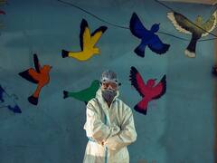 Coronavirus india : भारतात कोरोनाची दुसरी लाट ओसरण्यास सुरुवात; जाणून घ्या केव्हापर्यंत राहील अशीच परिस्थिती