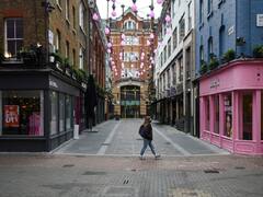 ब्रिटेन में कोरोना ने फिर बढ़ाई चिंता, अधर में अटक सकती है लॉकडाउन हटाने की योजना