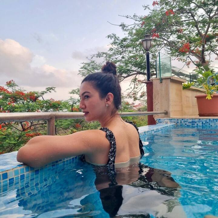 Actress Gauahar Khna made her Bollywood debut with the 2009 movie ‘Rocket Singh: Salesman Of The Year’ which starred Ranbir Kapoor in the lead role. Before making her acting debut, Gauahar Khan has walked the ramp for many designers including Manish Malhotra, Ritu Kumar and others. (Image courtesy - @gauaharkhan/Instagram)