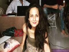 Shahrukh Khan की साली बड़ी होकर हो गई हैं बेहद ग्लैमरस, फिल्म Dilwale Dulhania Le Jayenge में Kajol की बनी थी छोटी बहन