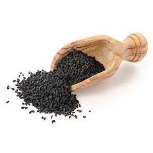 ધાર્મિક માન્યતા મુજબ શનિવારે કાળા તલનું દાન દેવાથી શનિદેવ પ્રસન્ન થાય છે અને રાહુ કેતુનો દોષ પણ શાંત થાય છે.