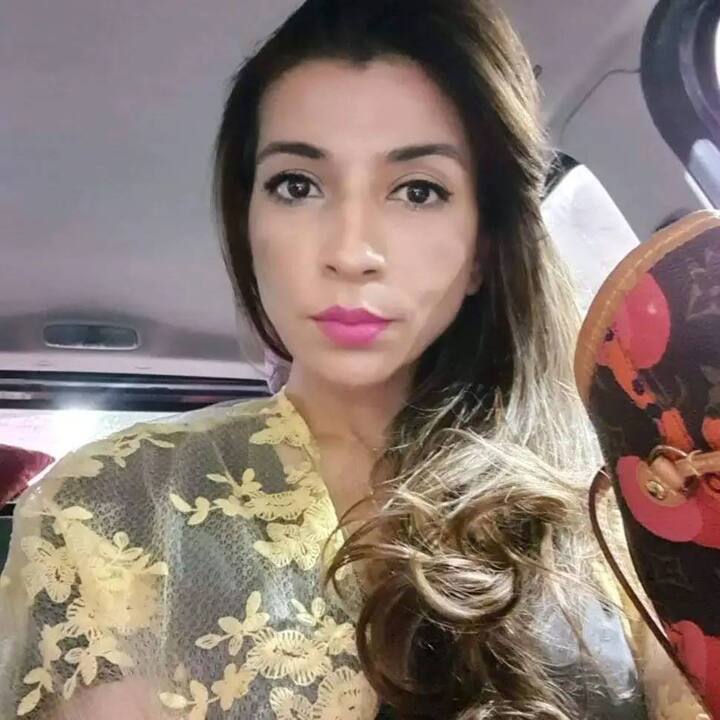 अहलम खान को महिंद्रा अवार्ड्स फोर एक्सीलेंट इन थिएटर का बेस्ट एक्ट्रेस अवार्ड मिल है. ये अवार्ड उन्हें नाटक 'आज रंग है' के लिए मिला है.