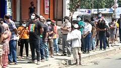 Maharashtra Covid Vaccination : ज्याच्याकडे पैसा त्यालाच लस? लसीकरणापासून गोरगरिब वंचित राहतायत?