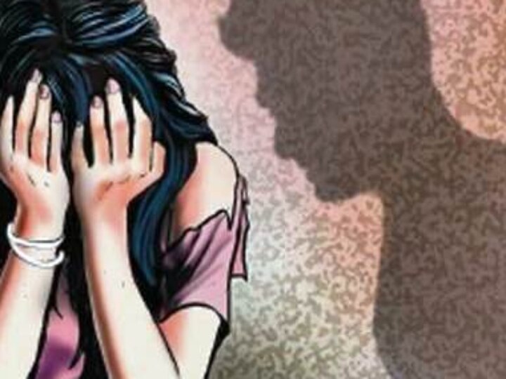 Sexual harassment: பிசியோதெரபி பயிற்சி என்ற பெயரில் பாலியல் சீண்டல்.. பயிற்சியாளர் மீது பாலியல் புகார்!