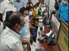 உணவு கேட்டு கட்டுப்பாட்டு அறைக்கு வந்த போன்கால்... போனை எடுத்த உணவுத்துறை அமைச்சர்!