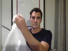 ऑस्ट्रेलियाई खिलाड़ियों ने तौलिए से प्रैक्टिस का अनोखा तरीका निकाला, होटल के कमरे में किया फिट रहने का इंतजाम