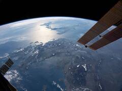 சர்வதேச விண்வெளி நிலையத்திலிருந்து பூமி - நாசாவின் பல்வேறு புகைப்படங்கள் !