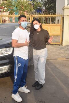 स्टाइलिश अवतार में दिखाई दिए Zaid Darbar-Gauahar Khan, तो Emraan Hashmi का दिखा स्पोर्टी लुक