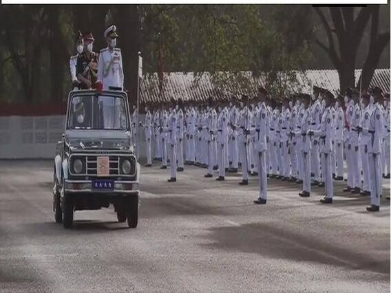 NDA के 140वें बैच की पासिंग आउट परेड संपन्न, नौसेना प्रमुख करमबीर सिंह रिव्यू-ऑफिसर के रूप में रहे मौजूद NDA के 140वें बैच की पासिंग आउट परेड संपन्न, नौसेना प्रमुख करमबीर सिंह रिव्यू-ऑफिसर के रूप में रहे मौजूद