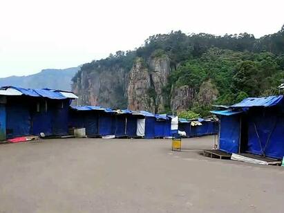 Kodaikanal with a beautiful display Deserted without tourists to see. பெருந்தொற்றுக் காலத்தால் வெறிச்சோடிய கொடைக்கானல் : வேதனையில் சுற்றுலா வணிகர்கள்