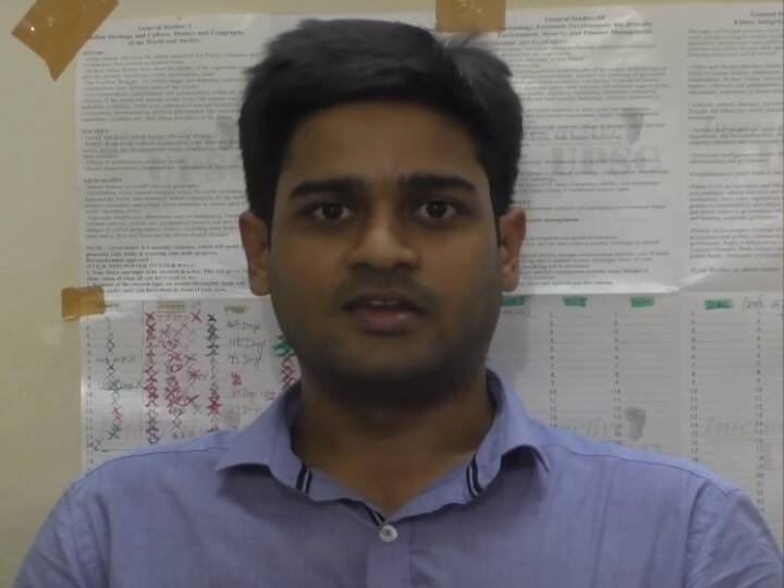 IAS Success Story How to prepare for UPSC Civil Service exam with full time job know important tips from IAS Anand Vardhan UPSC CSE 2016 AIR 7 IAS Success Story: जॉब के साथ करना चाहते हैं यूपीएससी की तैयारी, तो आईएएस Anand Vardhan से जानें बेहतरीन तरीका 