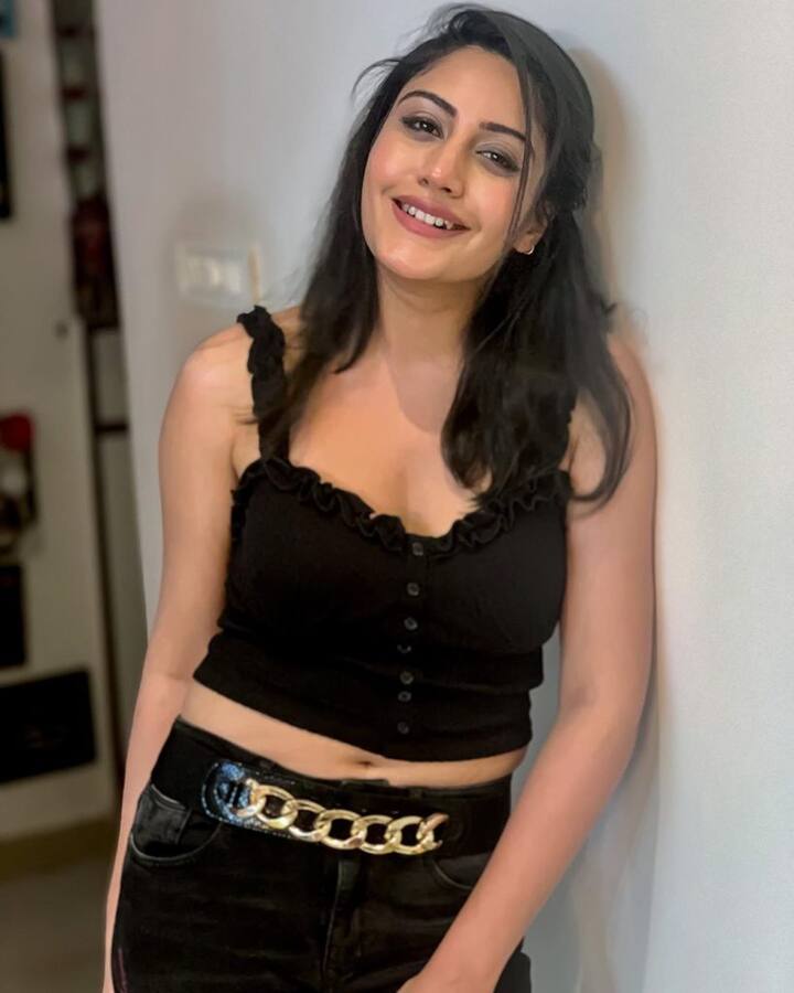 मशहूर शो नागिन 5 में अपनी एक्टिंग से दर्शकों के दिलों पर राज कर रहीं सुरभि चंदना को भी इस शो के लिए एप्रोच किया गया है.