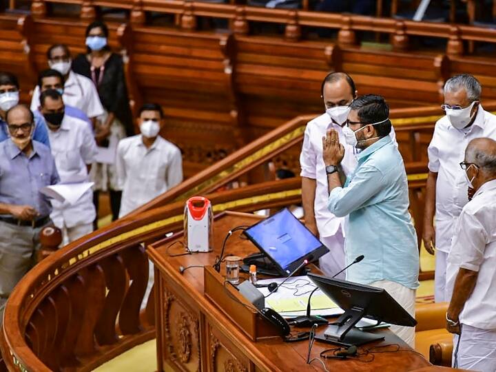 Kerala Assembly unanimously passes resolution demanding recall of Lakshadweep administrator Praful Patel लक्षद्वीप के लोगों के साथ एकजुटता जताने वाला प्रस्ताव केरल विधानसभा में हुआ पास, सीएम क्या कुछ बोले?