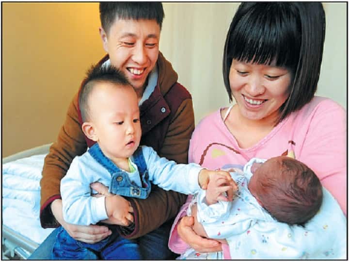 China Population China allows each couple have up to 3 children Xinhua reports China : இனி 3 குழந்தைகளை பெற்றுக்கொள்ளலாம் : சீன அரசின் புதிய கொள்கை முடிவு