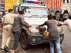 हाजीपुरः ‘धक्का मार’ गाड़ी के भरोसे बिहार की पुलिस, गश्ती के दौरान ही बीच सड़क पर हो जाती बंद