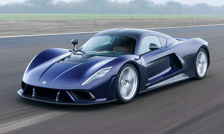 2021 Hennessey Venom F5: ਇਸ ਸਮੇਂ ਦੁਨੀਆਂ 'ਚ ਇਹ ਕਾਰ ਰਫ਼ਤਾਰ ਦੇ ਮਾਮਲੇ 'ਚ ਦੂਜੇ ਨੰਬਰ 'ਤੇ ਹੈ। ਇਸ ਕਾਰ ਦੀ ਟੌਪ ਸਪੀਡ 500 ਕਿਲੋਮੀਟਰ ਪ੍ਰਤੀ ਘੰਟਾ ਹੈ। ਇਹ ਕਾਰ ਸਿਰਫ਼ 4 ਸਕਿੰਟ 'ਚ 0 ਤੋਂ 100 ਤਕ ਦੀ ਸਪੀਡ ਪ੍ਰਾਪਤ ਕਰ ਲੈਂਦੀ ਹੈ। ਇਸ ਕਾਰ ਦੀ ਕੀਮਤ ਲਗਪਗ 13 ਕਰੋੜ ਰੁਪਏ ਹੈ।