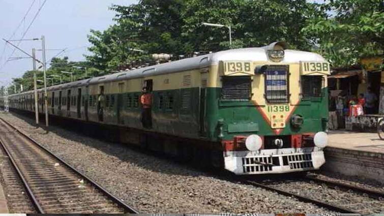 Eastern Railway has written to the state again requesting to start local train service লোকাল ট্রেন পরিষেবা চালুর অনুরোধ জানিয়ে ফের রাজ্যকে চিঠি পূর্ব রেলের