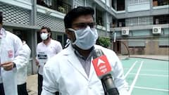 Safdarjung Hospital के Resident Doctors ने Baba Ramdev के बयान के खिलाफ किया Blackday Silent Protest