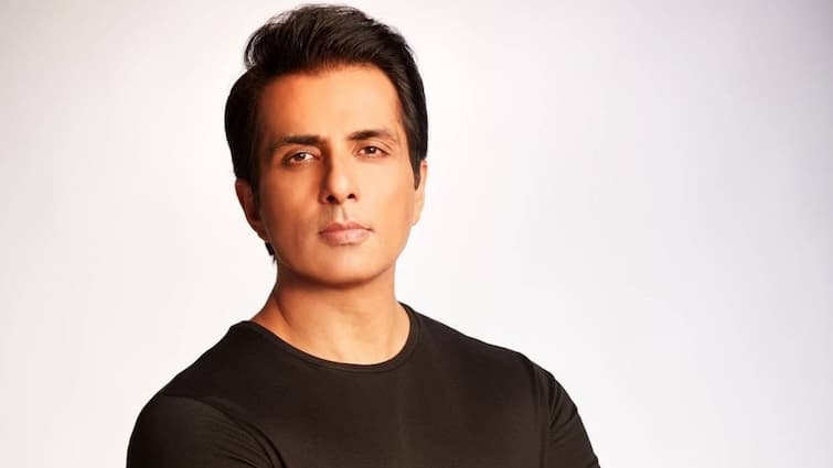 Actor Sonu Sood, who completed 19 years in the film industry on Monday Sonu Sood: 'সঠিক চরিত্র পেতে ১৯ বছর সময় লাগল', বলছেন সোনু